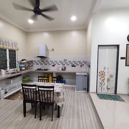 Desa Hana Homestay Kuala Terengganu Exterior photo